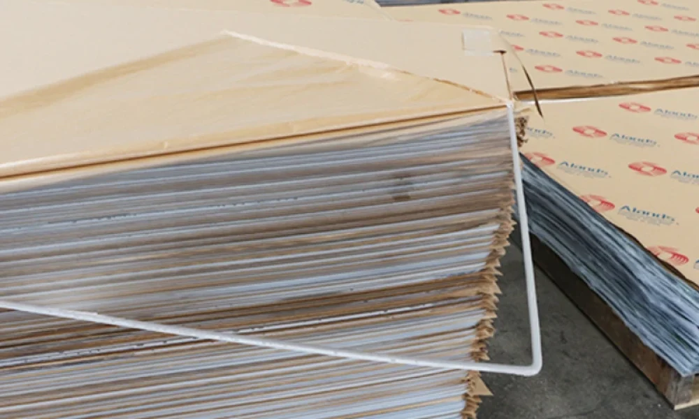 feuille acrylique blanche